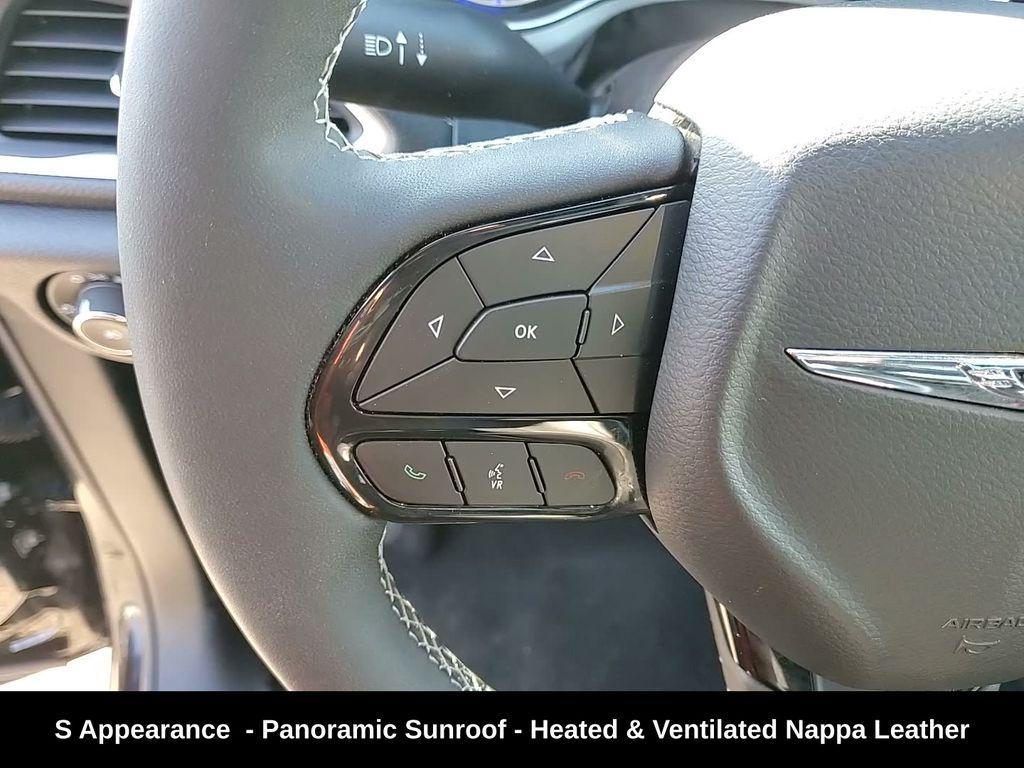 used 2025 Chrysler Pacifica car, priced at $33,988