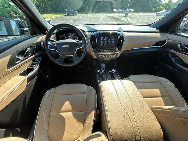 used 2023 Chevrolet Traverse car, priced at $33,988