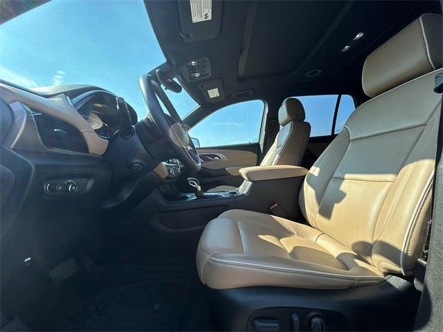 used 2023 Chevrolet Traverse car, priced at $33,988
