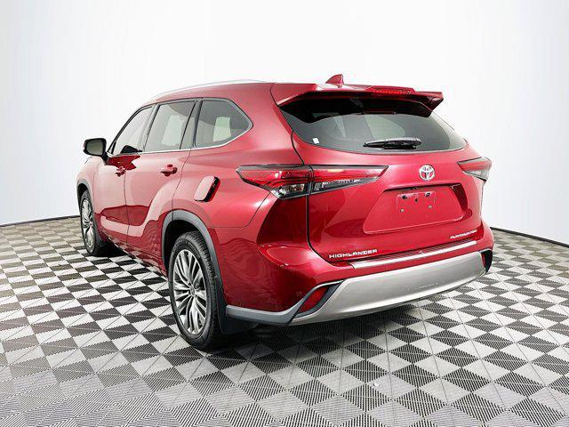 used 2021 Toyota Highlander car, priced at $35,324