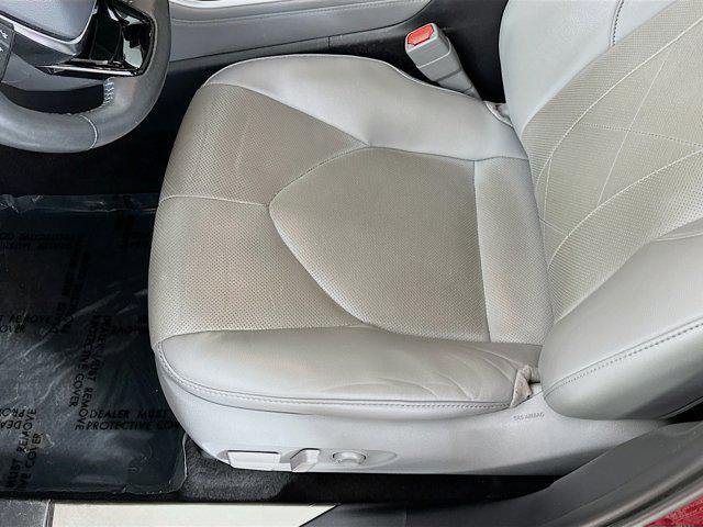 used 2021 Toyota Highlander car, priced at $35,324