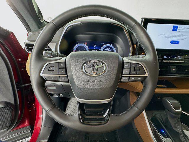 used 2024 Toyota Highlander Hybrid car, priced at $48,701