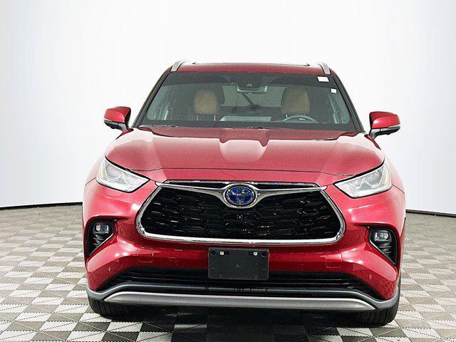 used 2024 Toyota Highlander Hybrid car, priced at $48,701
