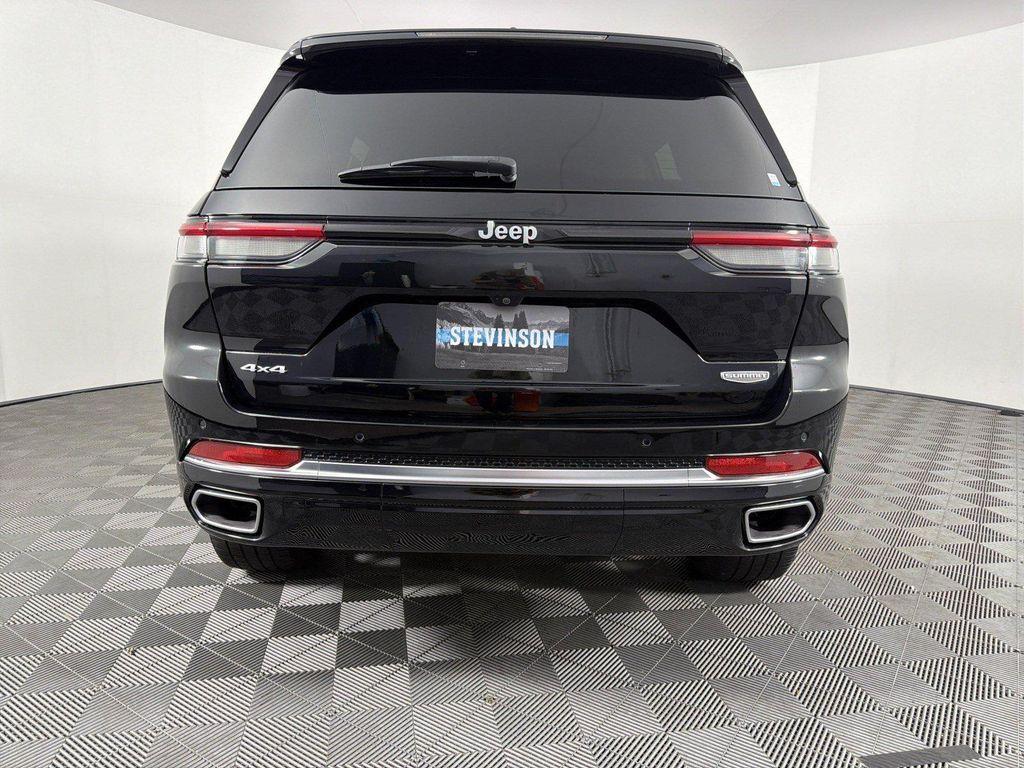 used 2023 Jeep Grand Cherokee car, priced at $39,000