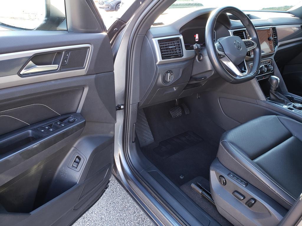 used 2020 Volkswagen Atlas Cross Sport car, priced at $18,195