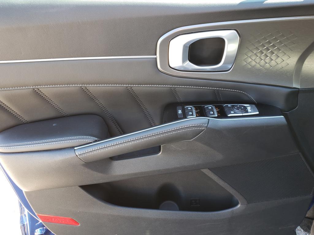 used 2021 Kia Sorento car, priced at $17,097