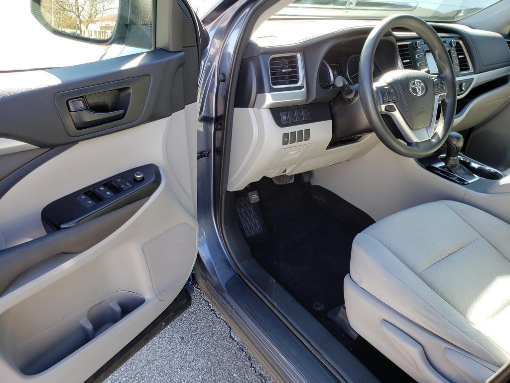 used 2018 Toyota Highlander car, priced at $19,995