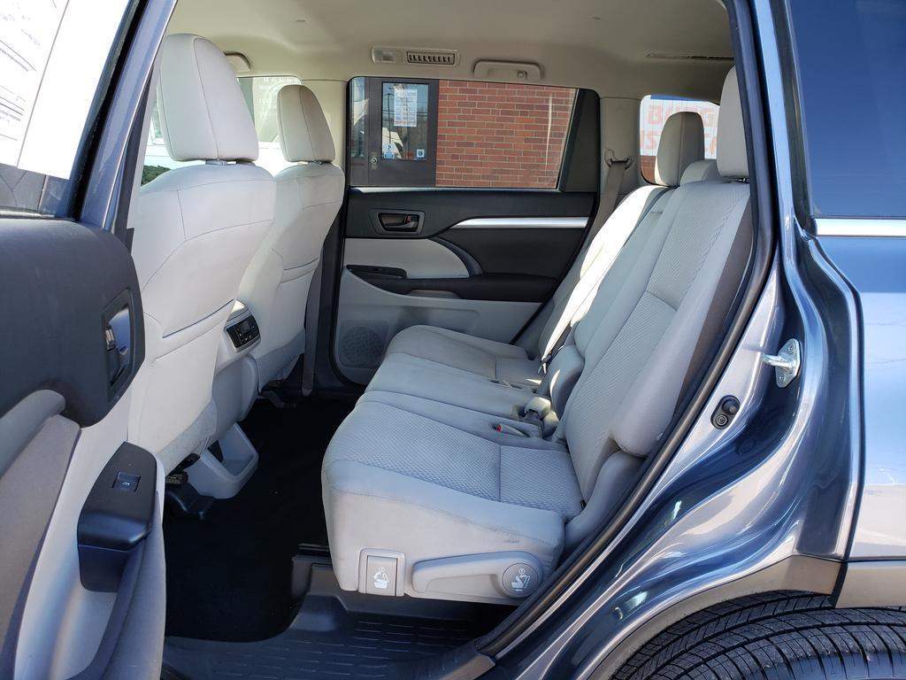 used 2018 Toyota Highlander car, priced at $19,995