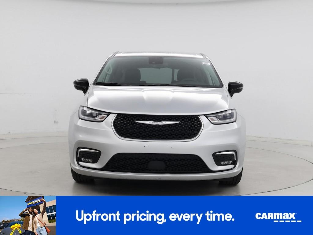 used 2024 Chrysler Pacifica car, priced at $28,998
