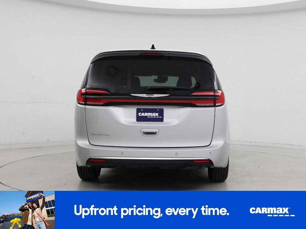 used 2024 Chrysler Pacifica car, priced at $28,998