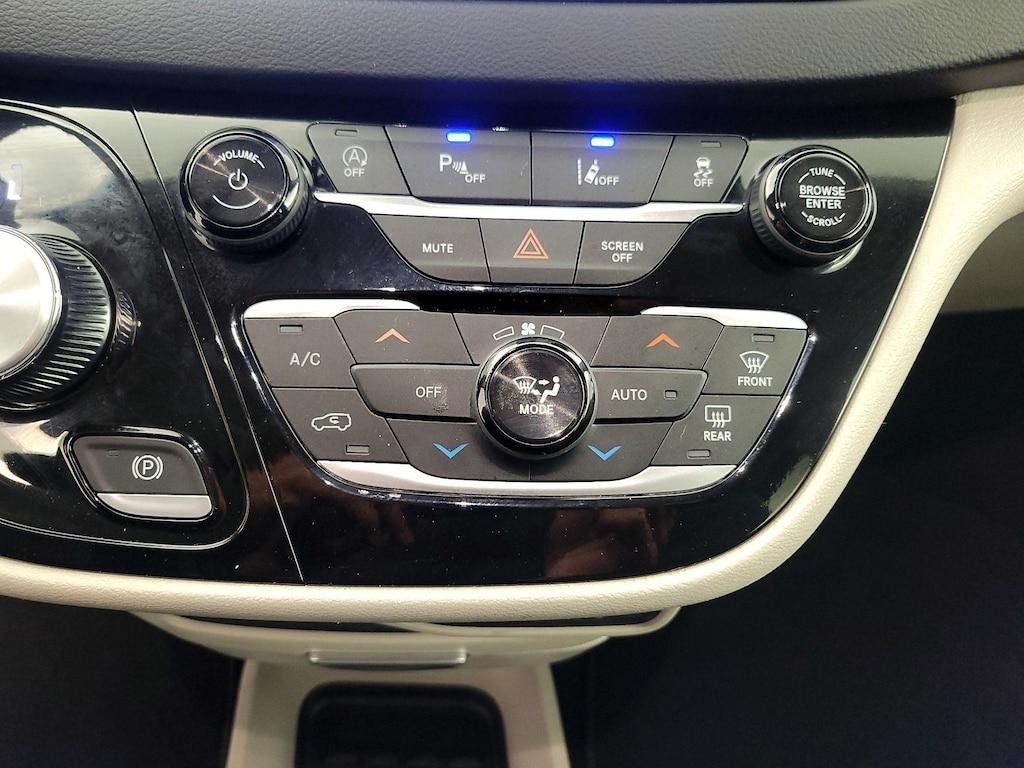 used 2024 Chrysler Pacifica car, priced at $28,998