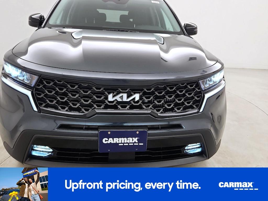 used 2023 Kia Sorento car, priced at $31,998