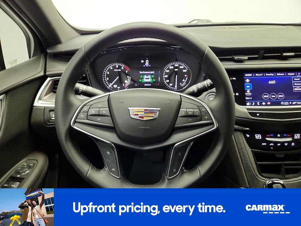 used 2024 Cadillac XT5 car, priced at $30,998