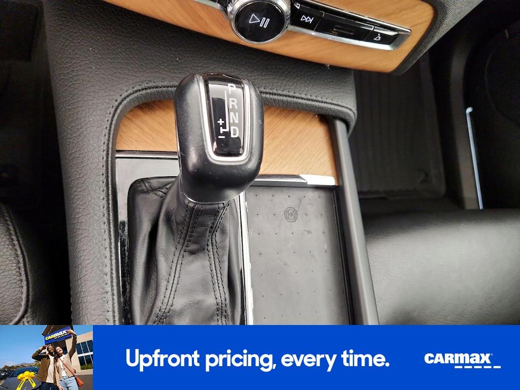 used 2022 Volvo XC90 car, priced at $30,998