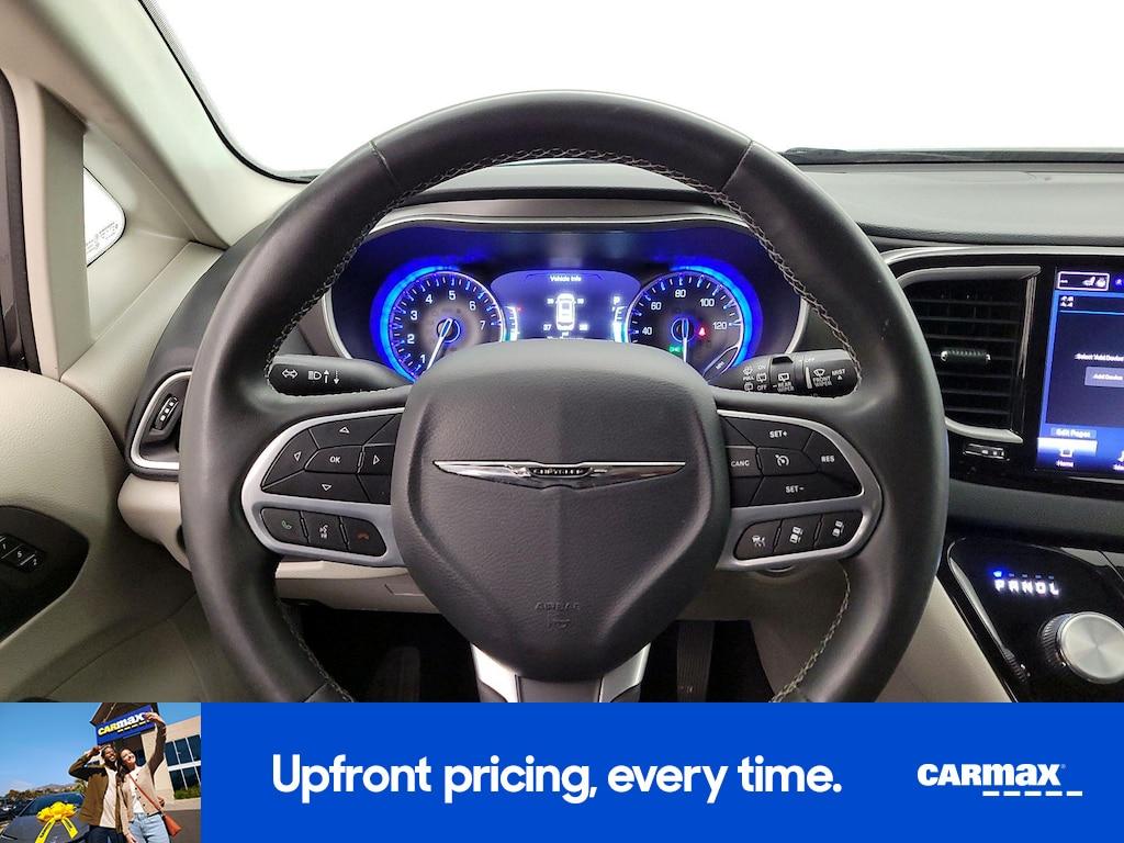 used 2023 Chrysler Pacifica car, priced at $24,998