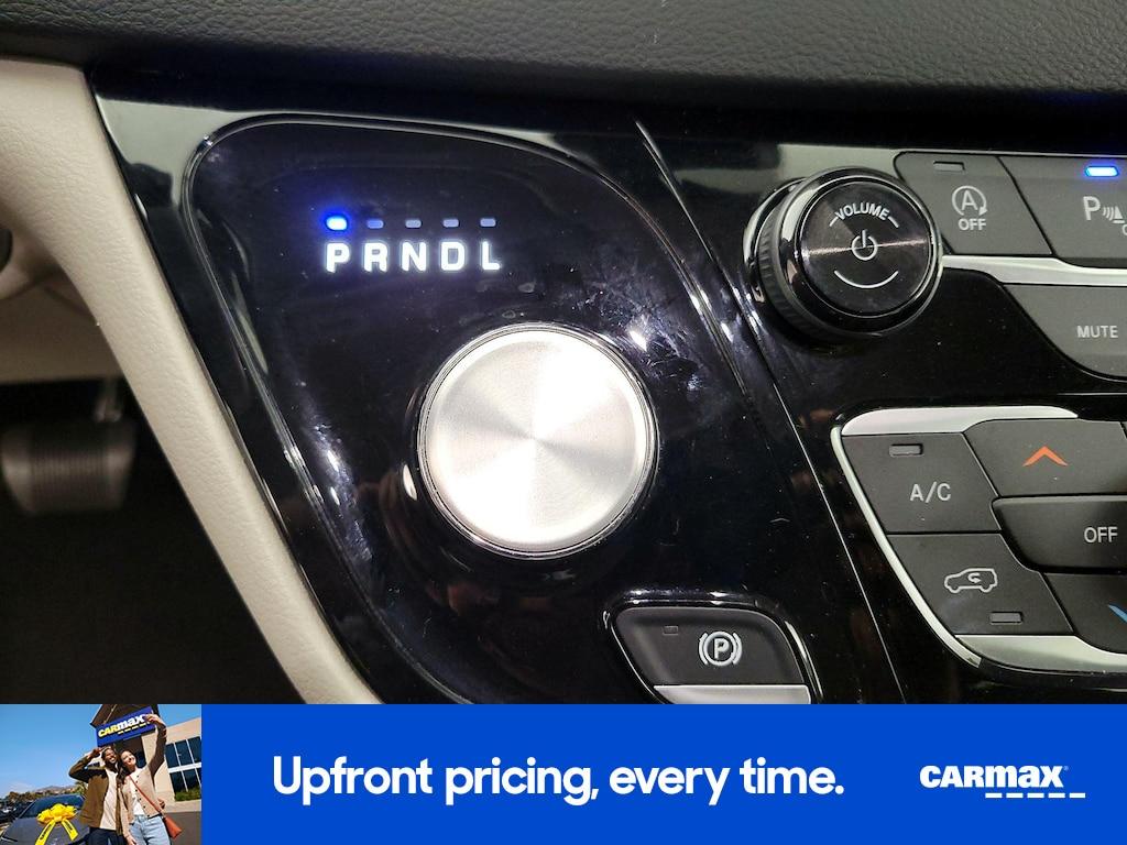 used 2023 Chrysler Pacifica car, priced at $24,998