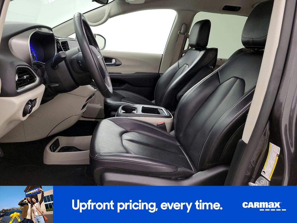 used 2023 Chrysler Pacifica car, priced at $24,998