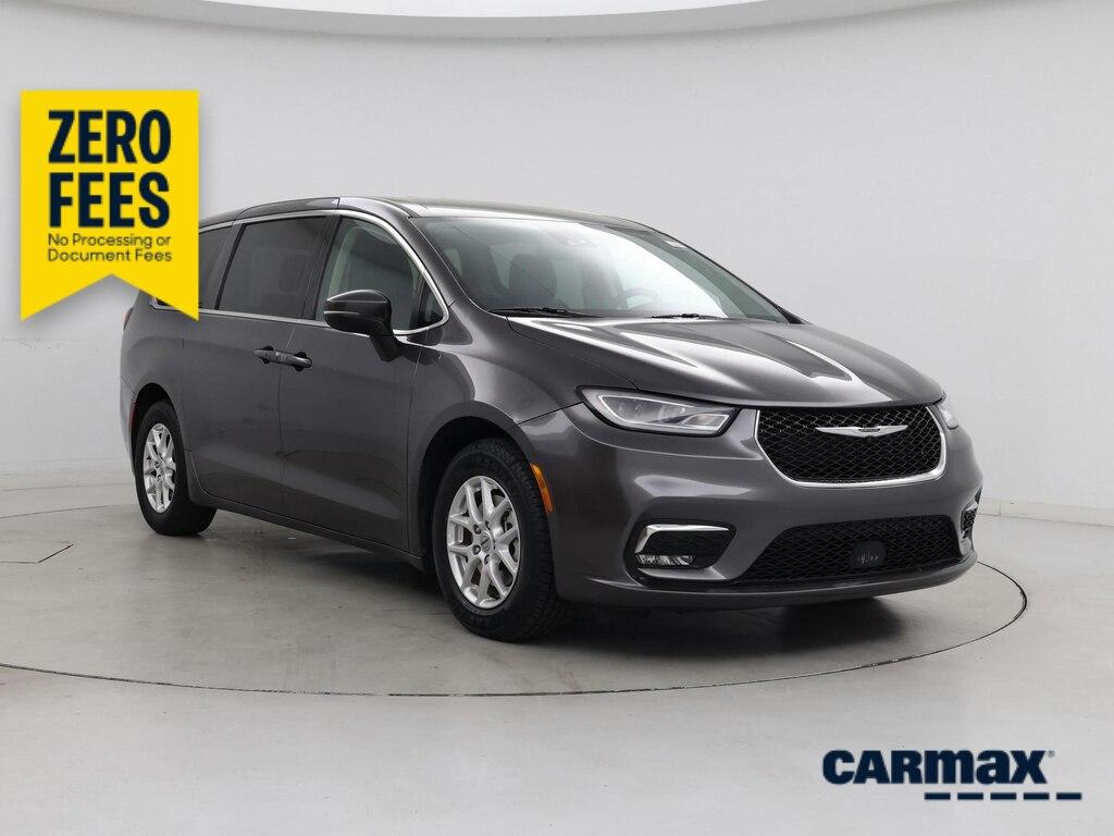 used 2023 Chrysler Pacifica car, priced at $24,998