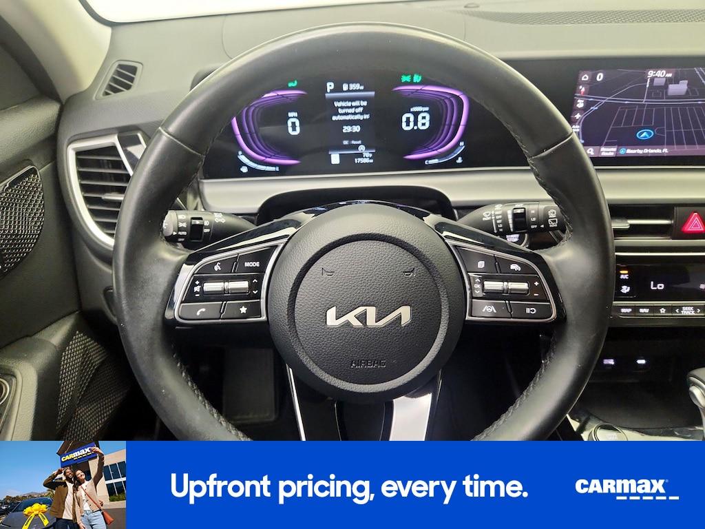 used 2025 Kia Seltos car, priced at $22,998