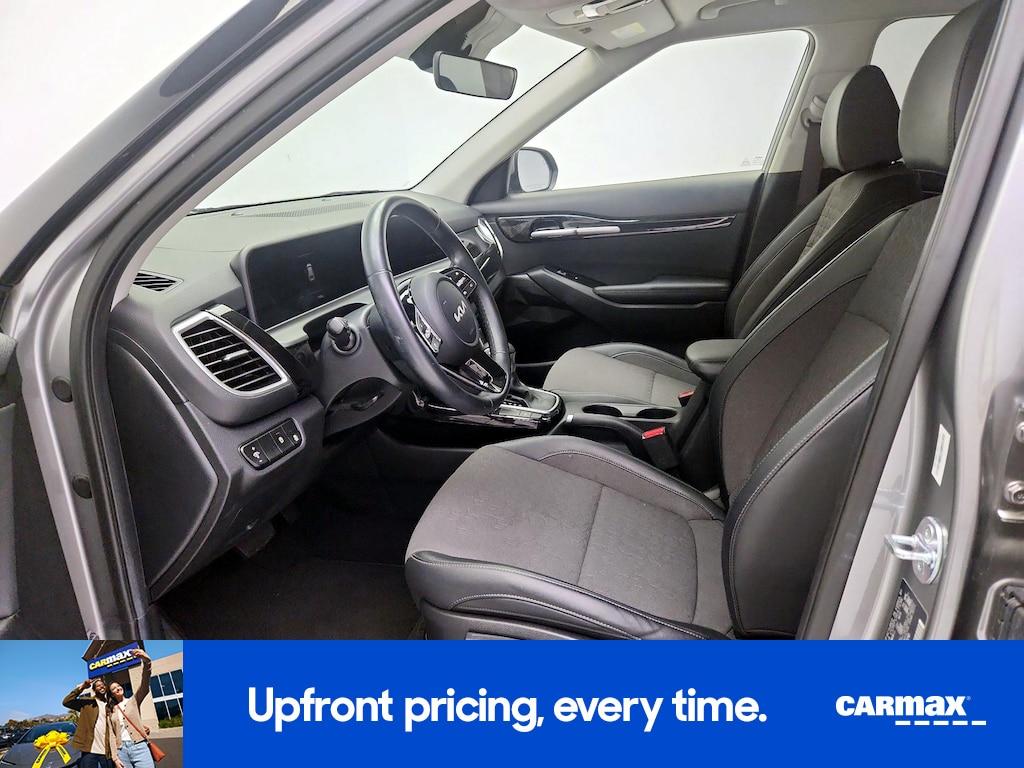 used 2025 Kia Seltos car, priced at $22,998