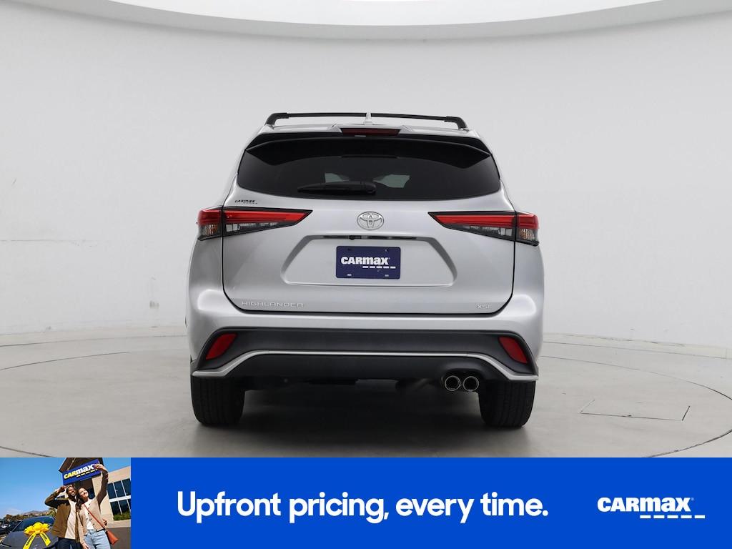used 2021 Toyota Highlander car, priced at $30,998