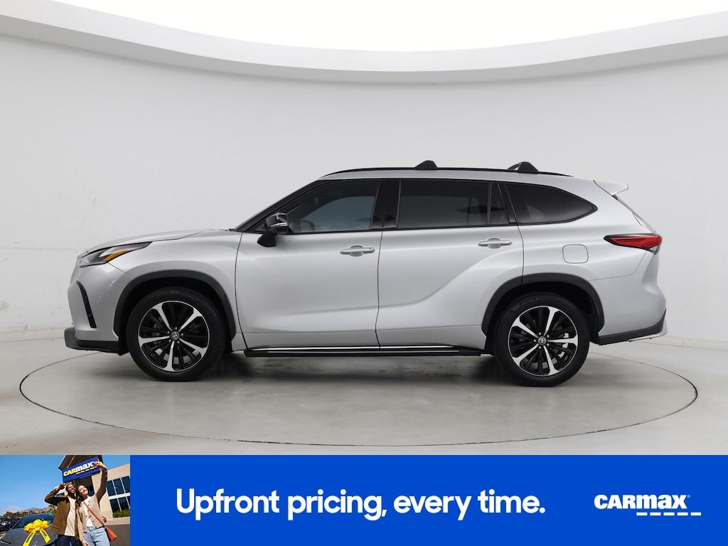used 2021 Toyota Highlander car, priced at $30,998