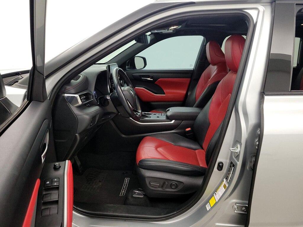 used 2021 Toyota Highlander car, priced at $30,998