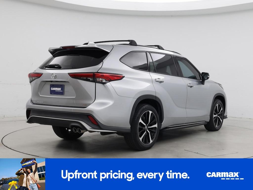 used 2021 Toyota Highlander car, priced at $30,998