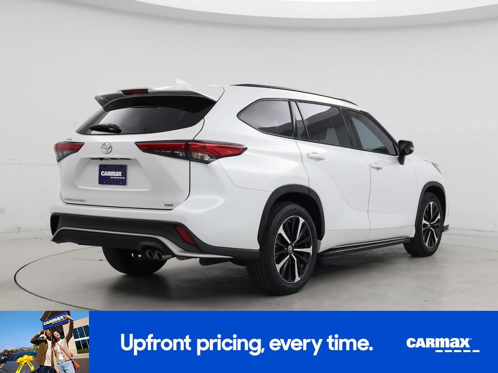 used 2022 Toyota Highlander car, priced at $37,998