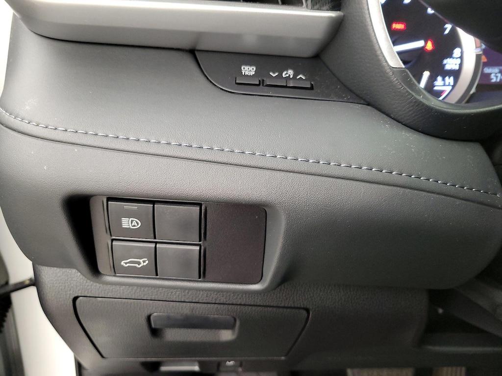 used 2022 Toyota Highlander car, priced at $37,998