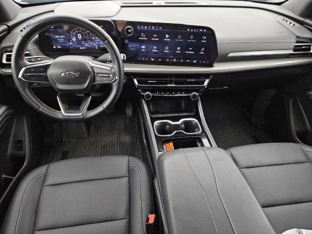 used 2024 Chevrolet Traverse car, priced at $31,993