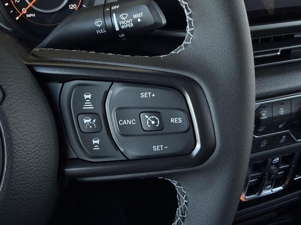 new 2025 Jeep Gladiator car, priced at $40,795