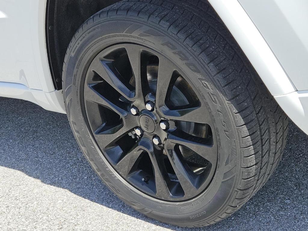 used 2019 Jeep Grand Cherokee car, priced at $19,494