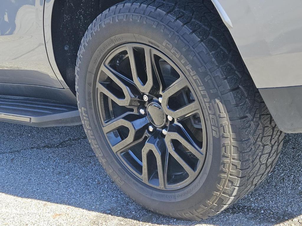 used 2021 GMC Yukon car, priced at $40,000