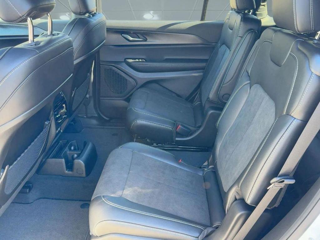 new 2025 Jeep Grand Cherokee L car, priced at $41,625