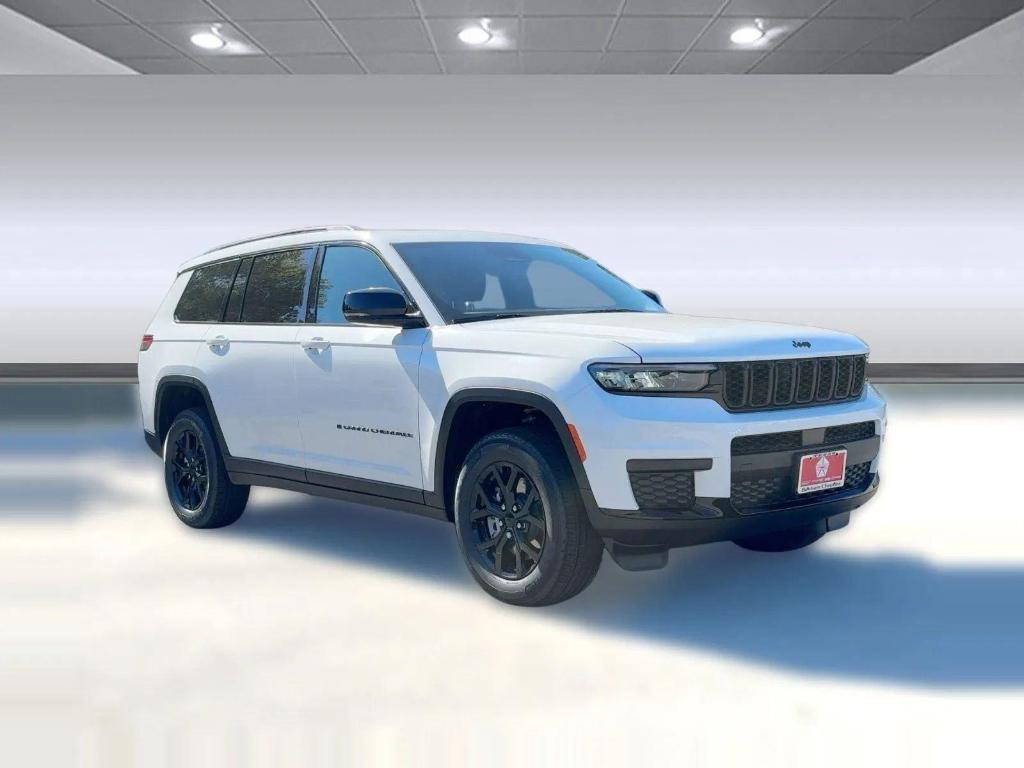 new 2025 Jeep Grand Cherokee L car, priced at $41,625