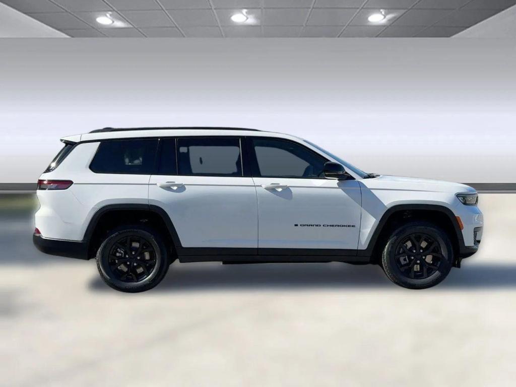 new 2025 Jeep Grand Cherokee L car, priced at $41,625