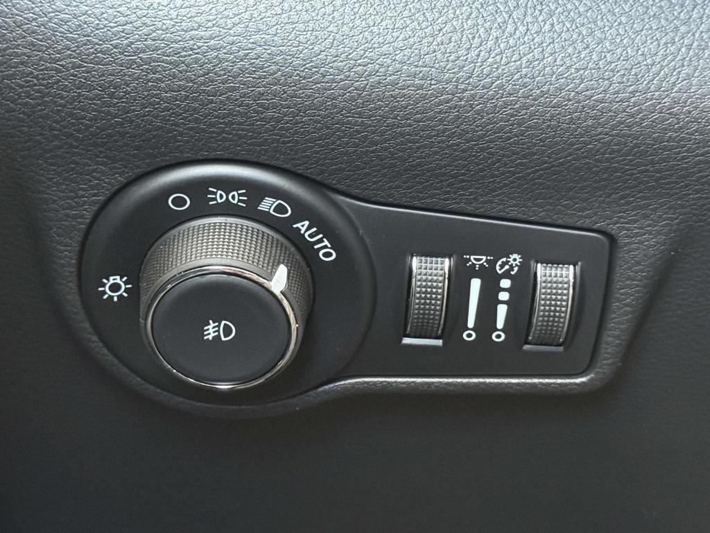 new 2026 Jeep Compass car, priced at $31,774