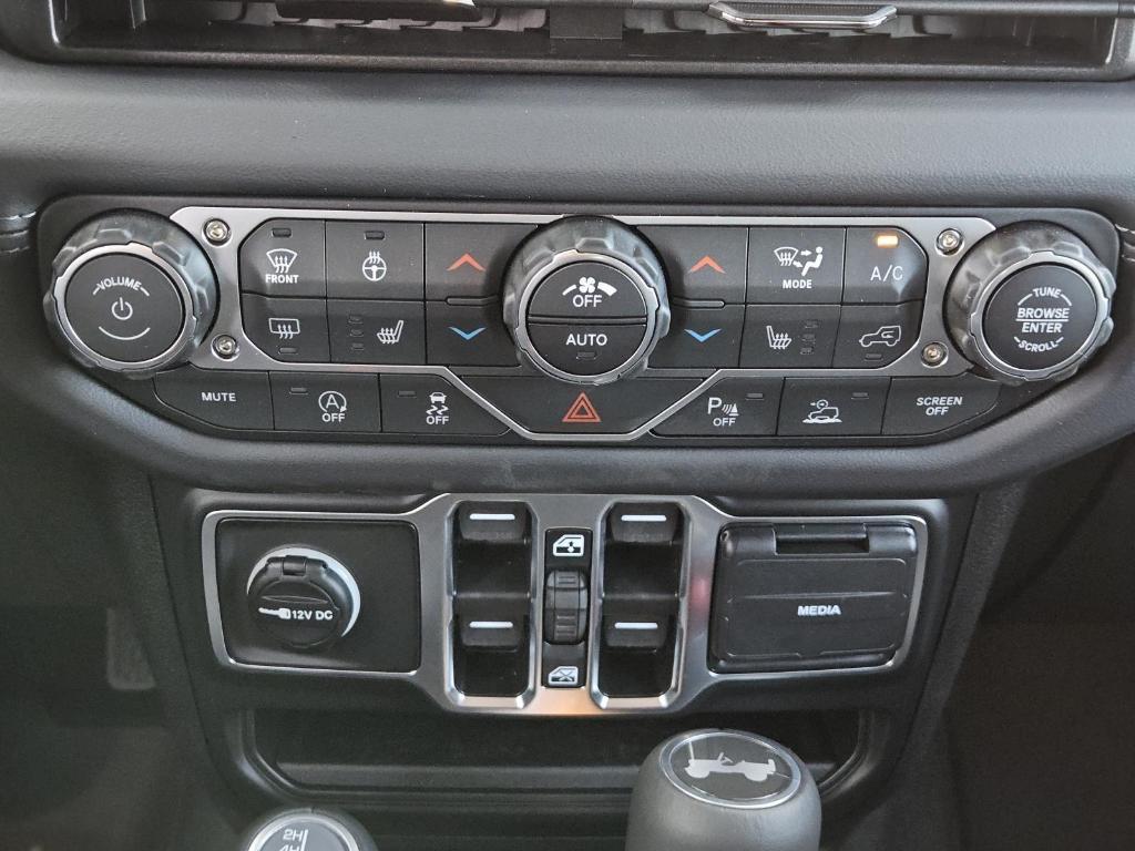 new 2026 Jeep Wrangler car, priced at $53,725