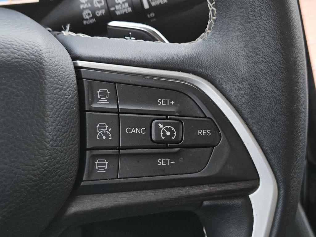 used 2022 Jeep Grand Cherokee car, priced at $25,000