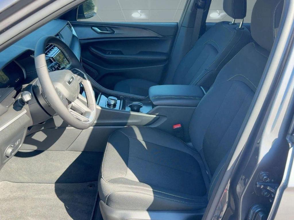 new 2025 Jeep Grand Cherokee L car, priced at $37,673