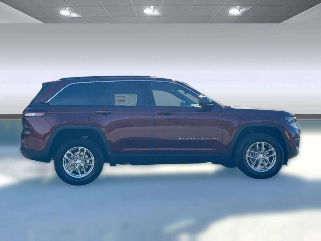 new 2025 Jeep Grand Cherokee car, priced at $35,499