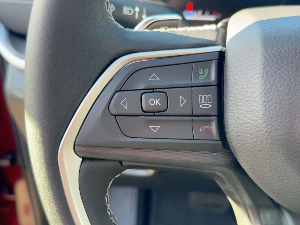 new 2025 Jeep Grand Cherokee car, priced at $35,499