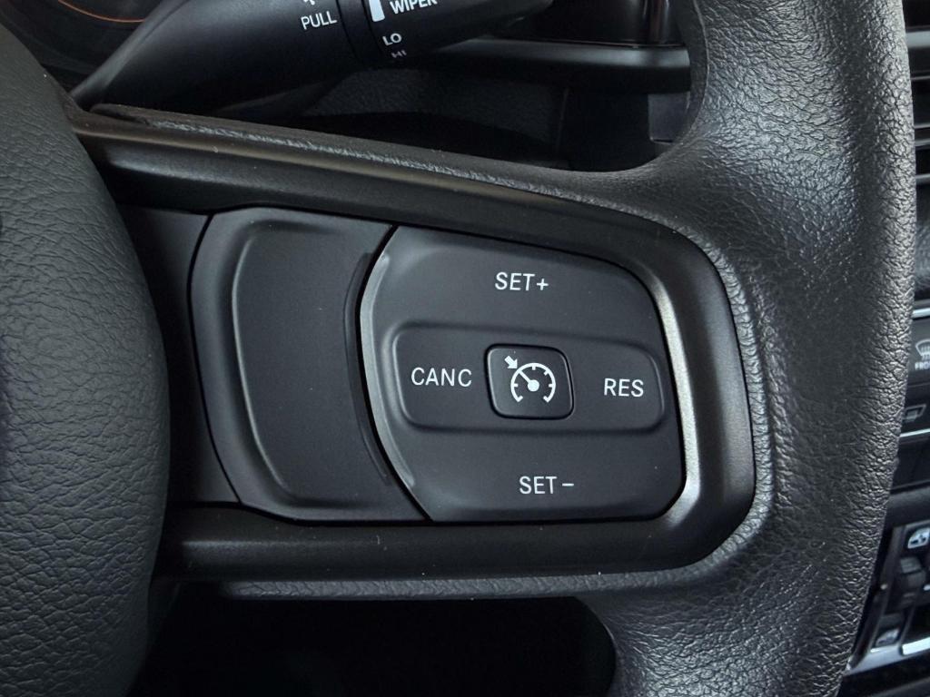 new 2026 Jeep Gladiator car, priced at $39,299