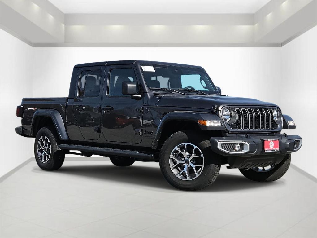 new 2025 Jeep Gladiator car, priced at $43,208