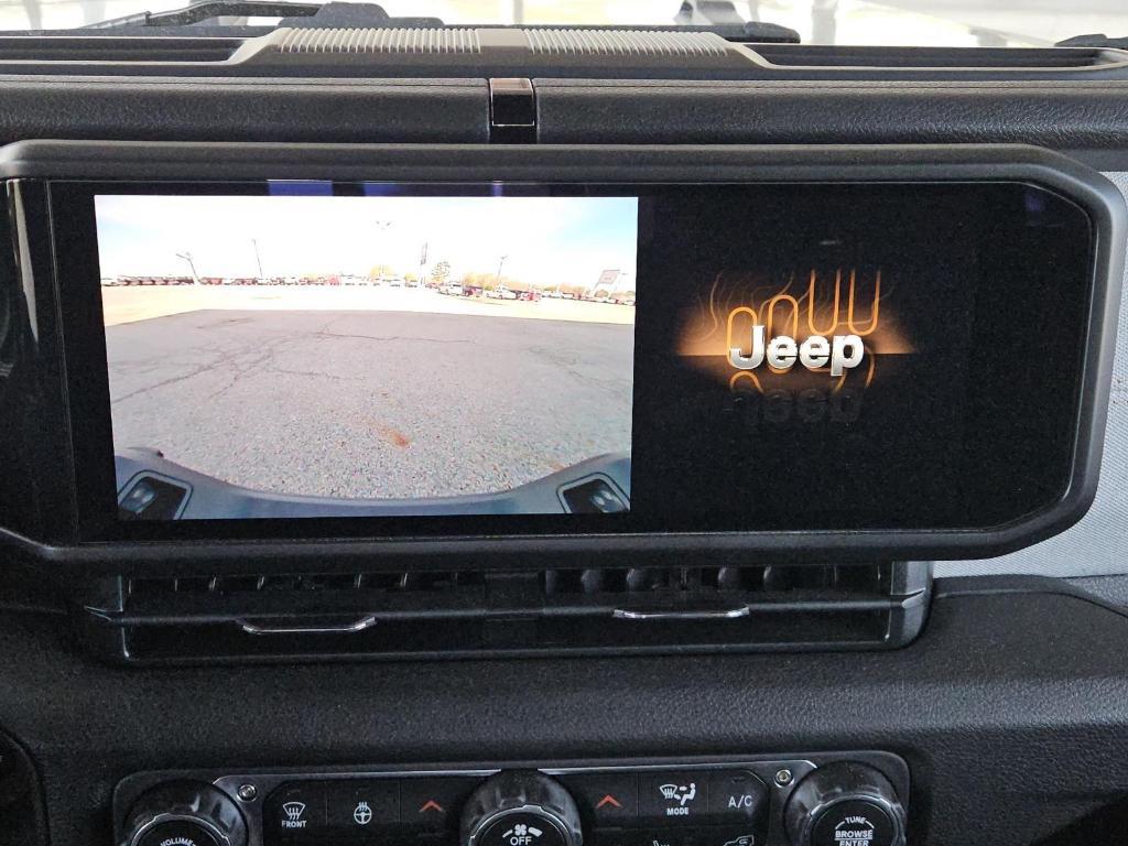 new 2025 Jeep Gladiator car, priced at $43,458