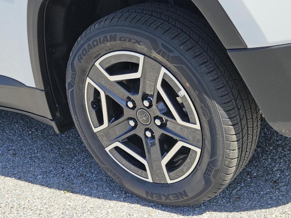 new 2026 Jeep Cherokee car, priced at $40,129