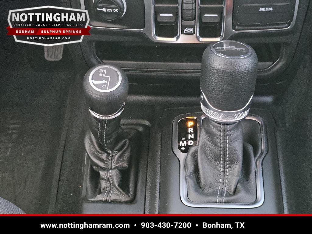 new 2025 Jeep Gladiator car, priced at $42,995