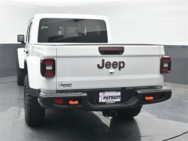 new 2026 Jeep Gladiator car, priced at $64,480