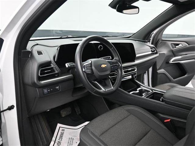 used 2024 Chevrolet Traverse car, priced at $32,500